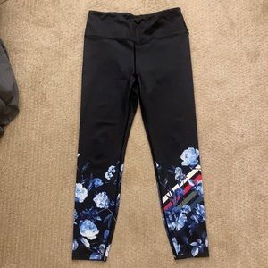 EVB Leggings (M) Black with Floral Print